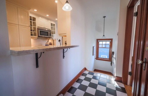 Mount Royal Casa | Entire Cliff Bungalow Heritage Property | 7 Beds, Garden Oasis, 4 Parking Spaces