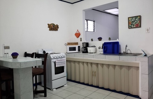 Villa Bonita Apartamento | Entire Comfy apartment for your, 5 min SJO airport