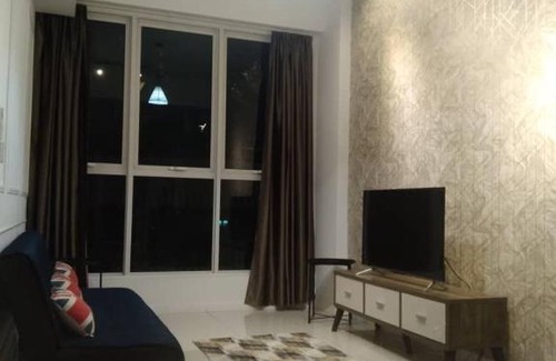 Kampung Sembulan Baru Apartamento | Entire Condo at Sutera Avenue nearby Swiming pool Level