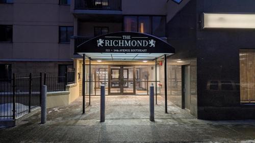 Beltline Apartamento | Entire Condo Downtown, walk to BMO & Stampede, Parking, 1,5 hrs to Banff
