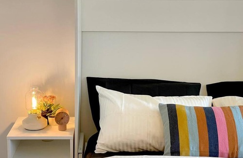Mount Pleasant Apartamento | Entire condo in Mount Pleasant + Parking