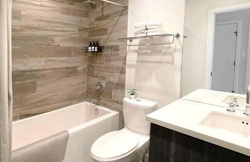 Mount Pleasant Apartamento | Entire condo in Mount Pleasant + Parking