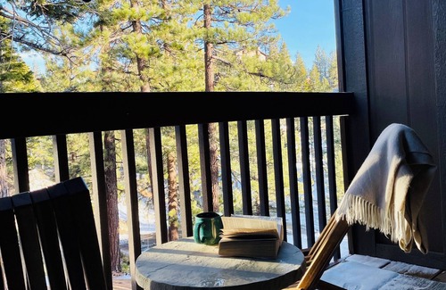 Tahoe Village Condominio | Entire condo in Stateline, NV. next to heavenly ski resort!