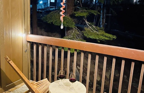 Tahoe Village Condominio | Entire condo in Stateline, NV. next to heavenly ski resort!