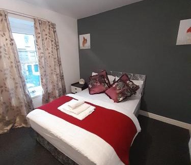 Llandaff North Casa | Entire Contemporary & spacious home & free street parking
