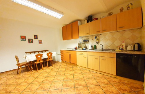 Vrchlabi Casa | Casa rural completa con piscina, para hasta 20 huéspedes.