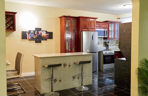 Montego Bay Casa | Entire Cozy Luxury Meadows With Free Wifi,Parking&Hottub