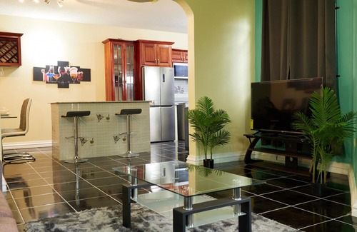 Montego Bay Casa | Entire Cozy Luxury Meadows With Free Wifi,Parking&Hottub