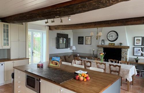 Barenton Casa | Entire Farm House stay, La Gérouardière