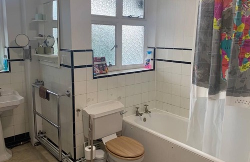 Twickenham Riverside Apartamento | Entire flat/quiet/near Heathrow Airport/3mins walk to Thames/Victorian/fireplace