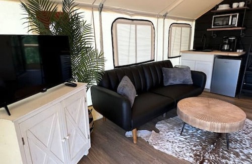 Cadiz Alquiler De RV | Entire Glamping Campground, 8 Luxury Safari Tents