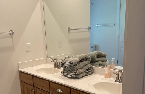 Locust Grove Casa | Entire Guest Home near Historic Lake Anna Sleeps 2