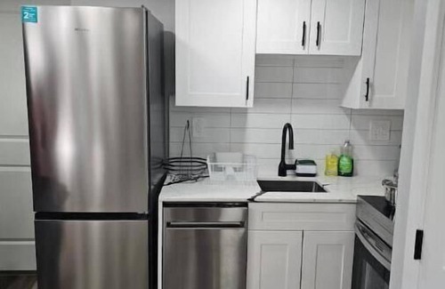 Calgary Apartamento | Entire guest suite close to the Airport!