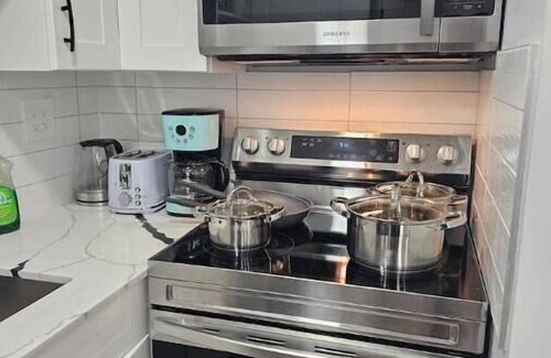 Calgary Apartamento | Entire guest suite close to the Airport!