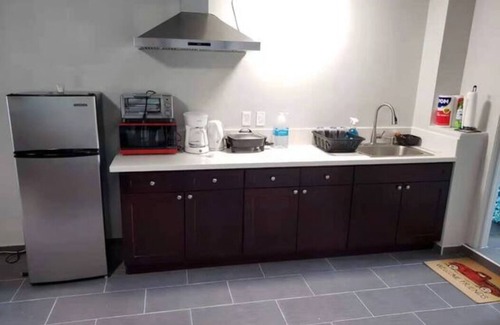 Lancaster Casa | Entire Guesthome With own Bath/kitchen/2 Bdrm