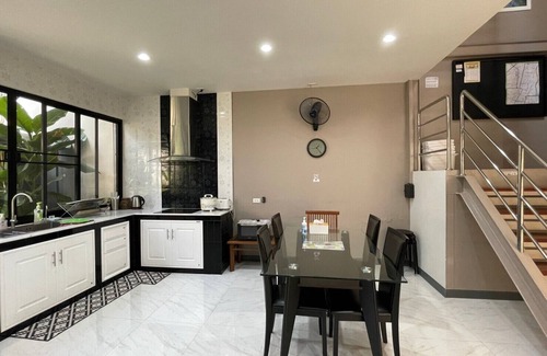 Bang Sue Casa | Entire house/4bedrooms/2mins to mrt/near Chatuchak Market