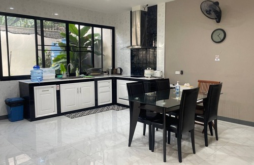 Bang Sue Casa | Entire house/4bedrooms/2mins to mrt/near Chatuchak Market