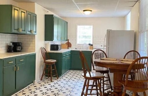 Williston Casa | Entire Historic Home - Carolina Getaway