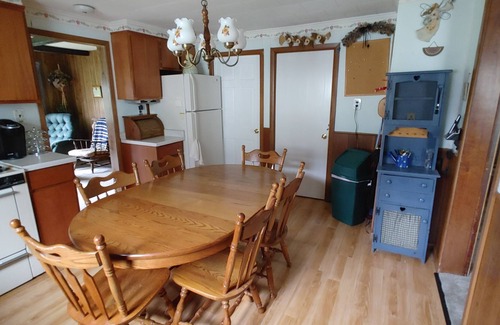 Canandaigua Casa | Entire Home -30 Day Rental-Steps from Downtown Main Street near Bars &Resuarants