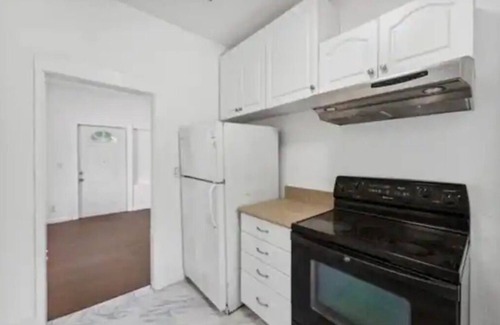 Old Northwood Historic District Casa | Entire Home Close to the Beach and City Center!