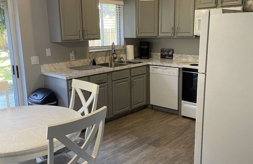 Port Saint Lucie Casa | Entire Home: Come Enjoy! Two bedroom Two bathroom !