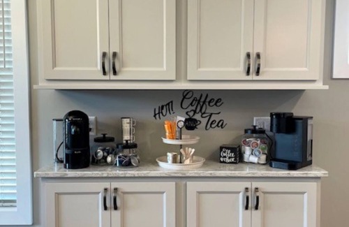 Bettendorf Casa | Entire Home: First Class Stay for Work & Play