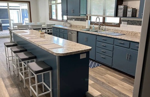 Oberlin Casa | Entire home in a country town!