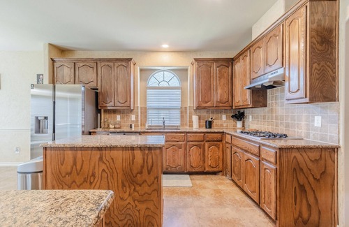 South Arlington Casa | Entire home in Grand Prairie, Texas, United States with EV Charger - level 2
