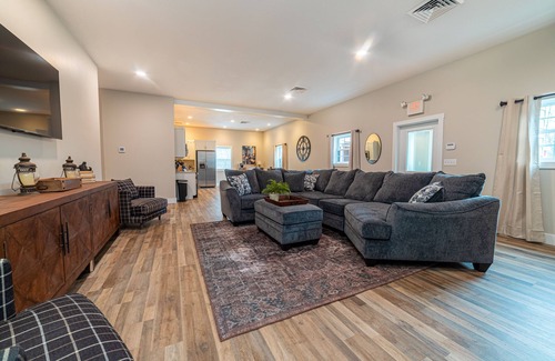 Lexington Casa | Entire home in Lexington. Very spacious and newly renovated building.