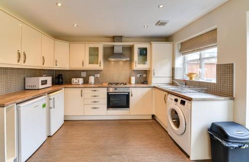 Manchester Apartamento | Entire Home in Middleton, Manchester
