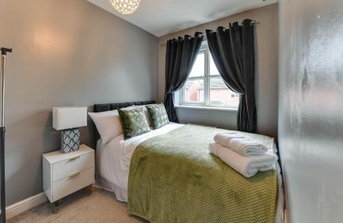 Manchester Apartamento | Entire Home in Middleton, Manchester