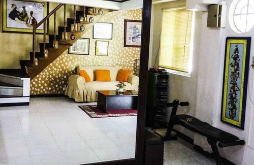 Imus Casa | Impresionante casa cerca de SM Molino y Vermosa Ayala