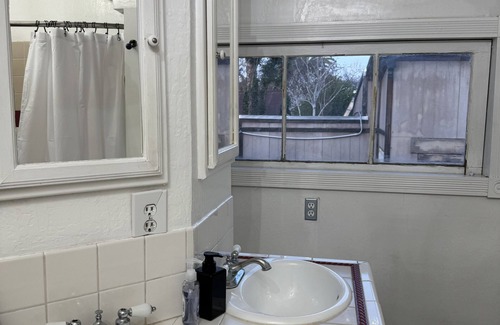 Northside Casa | Spacious Downtown Home SJ !
