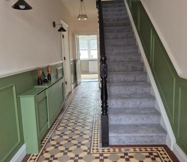 Cloughjordan Apartamento | Entire home sleeps 8
