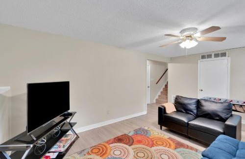 Charlotte Casa | Entire home with game room