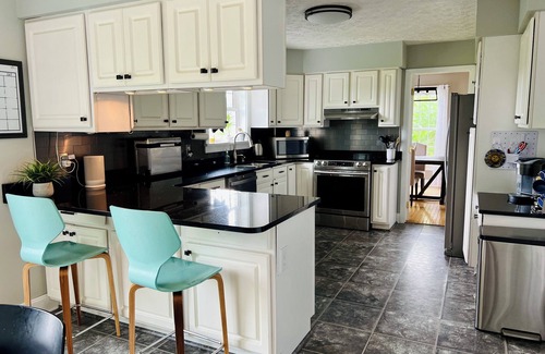 Stormstown Casa | Entire Home with Hot Tub, only 15 minutes from PSU and State College