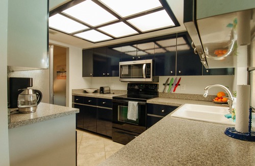 Diplomat Casa | Entire House -- 3 bed 2 baths, with large, heated pool in Cape Coral.