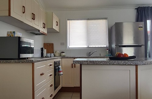 Springwood Casa | Entire house between Brisbane and Gold Cast