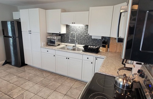 Xenia Casa | Entire House - Discounted for Over 7 days and Over 28 days