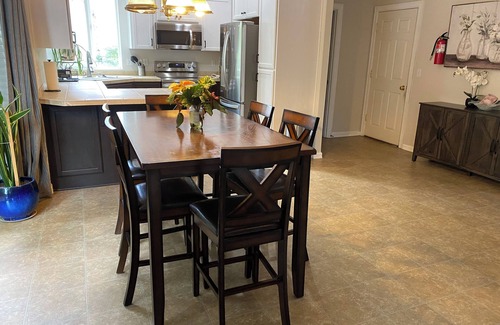 Starcrest Casa | Entire House in Northwest Hazel Dell