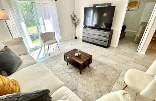 Taft Casa | Entire House in Orlando close to All Parks