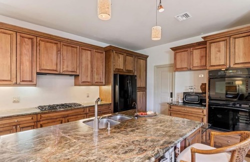 Flamingo Parks Casa | Entire house in historic Flamingo Park, West Palm Beach. Dog friendly. Quiet.