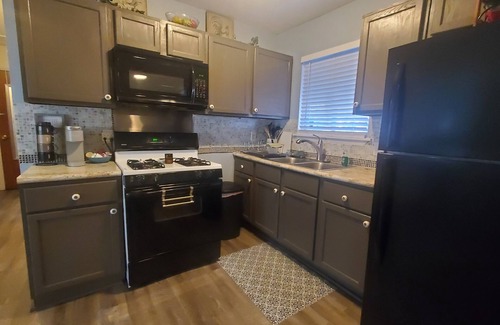 Albion Casa | Entire House. Perfect for a couple, families or executives and corporate stays.
