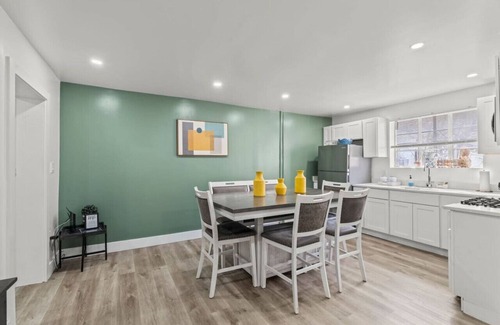 Delair Casa | Entire House-Private Parking