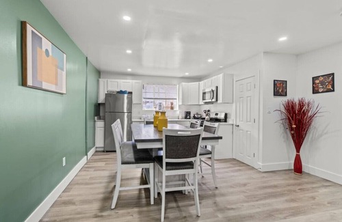 Delair Casa | Entire House-Private Parking