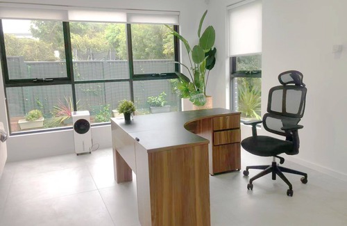 Peakhurst Casa | Entire House with 2 bedrooms and parking nearby Hurstville