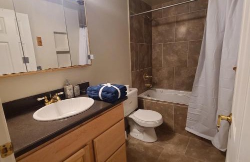 West Valley City Casa | Entire Huge Basement! Fast Wifi! Private Entrance!