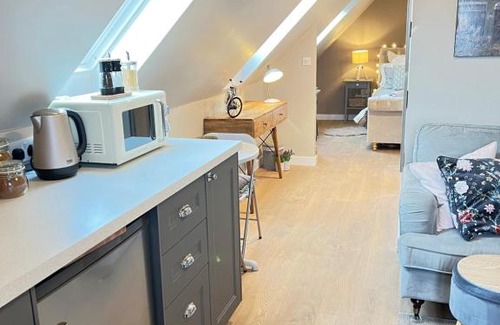 Lincoln Apartamento | Entire Loft Space in quiet village near Roman City of Lincoln