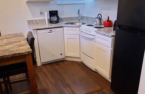 Linden Apartamento | Entire Lovely Apt* 5 Miles to EWR* Free Parking
