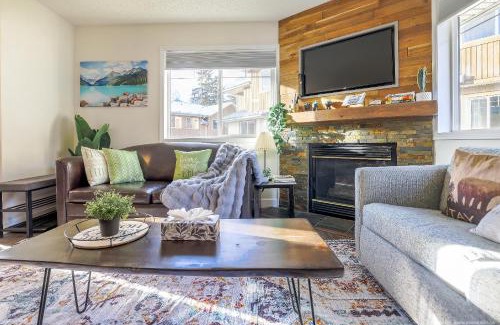 Harvie Heights Apartamento | Entire Lovely Townhouse Mountain View!